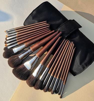 China Angular Blush Goat Hair Luxury Private Label Gift Box 24pcs Professional Makeup Set Brushes For Blusher Eyeshadow Powder for sale