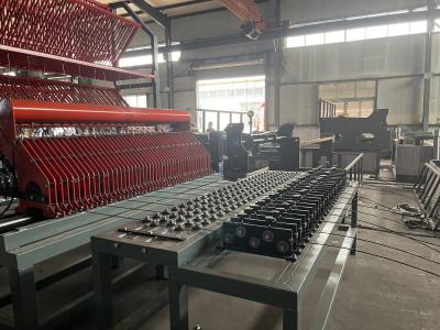 Chine Vitesse de soudage 60 à 90 fois/min Machine de soudage automatique de treillis pour 2500 mm de largeur de treillis à vendre