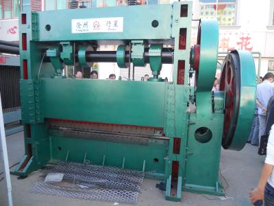 China Alimentando y cortando el ahorro ampliado de Mesh Machine Roll Type Energy del metal en venta