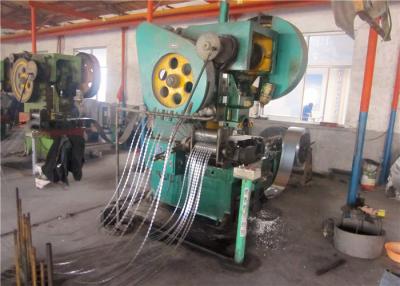 Chine machine à grande vitesse du barbelé 300m/h, machine de fil de rasoir de 21 bandes à vendre