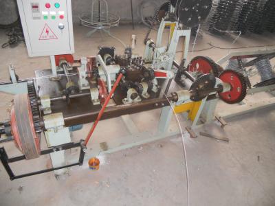 中国 Stable Movement High Efficiency Barbed Wire Machine Popular In World 販売のため