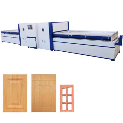 Cina PVC film MDF door skin full automatic vacuum membrane press machine in vendita