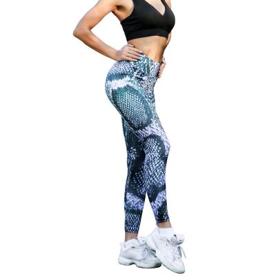 China New Breathable Fashionable Seamless Snakeskin Fitness Hip Lift Yoga Pants Workout Quick Dry Yoga Set For Women for sale