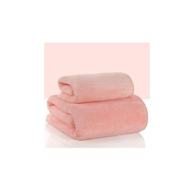 China 70x140cm Sustainable Premium Bath Towel 550gsm 100% High Density Microfiber Coral Fleece Towel for sale