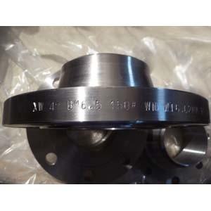 중국 ANSI B16.5 Weld Neck Flange 중국 제조업체: ANSI B16.5 Weld Neck Flange, CS A105, Pressure CL150, Size 4IN, Black 판매용