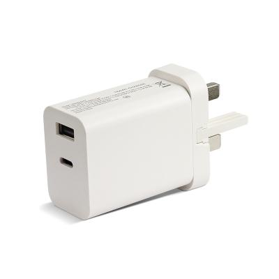 China UniversalÂ   High Quality 30W Travel Wall Charger Palladium 2 In 1 Left Fast QC 3.0 Type C+USB Charger UK Plug For Iphone 11 for sale