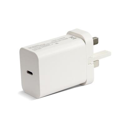 China UniversalÂ   UK Plug PD 33W Dual Port Type-C + USB One QC 3.0 Quick Charger Wall EU Standard Tablet Mobile Phone Charger for sale