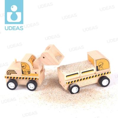 China Water Varnish Fashion Children Toy Educational Ride On Wooden Car DIY Toys for sale