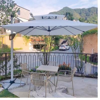 China Square Sun Protection UV50+ 10Ft Patio Offset Cantilever Umbrella 360 Degree Tilt for sale