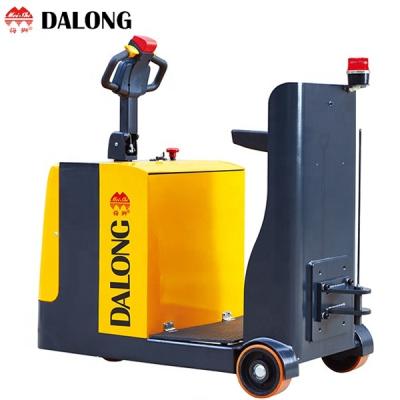 China DALONG Hotels Electric Type Tow Mini Tractor Traction Weight 2000kg Standarding for sale