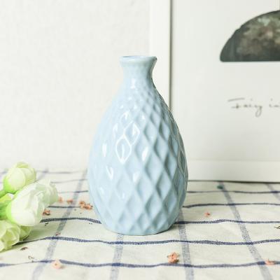 China New Classical/Postmodern Creative Ceramic Crafts Vase Ceramic Vases Decoration for Home or Office on the Desktop for sale