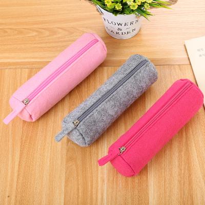 China 2019 Customized Stationery Student Pencil Bag Cute Cylinder Zipper Pen Bag Cute Simple Over Felt Creative Pencil Bag for sale