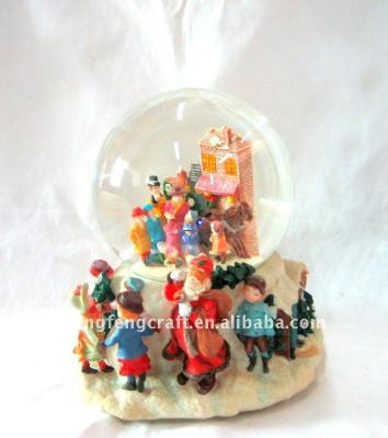 China Europe Polyresin Christmas Music Box Water Globe for sale