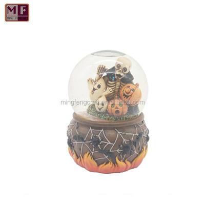 China Customized Newest Snow Globe Resin Pumpkin Ghost Halloween Snow Globe for sale