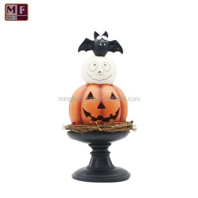 China Halloween Decorations Customized Halloween Resin Table Lamp With Pumpkin With Bat Decoration for sale