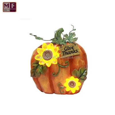 China Thanksgiving Items Resin Pumpkin With Decorations Festival Decorations Solar Light Thanksgiving Gifts for sale