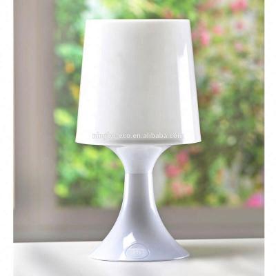 China Modern Home Office Hotel Desk Battery Operated Led Table Lamp for sale