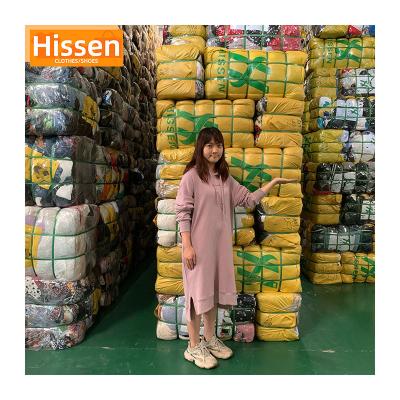 China Fashionable Used Apparel Export Second Hand Clothes Winter Used Industrial Cotton US Clothes Bales Direct Supplier for sale