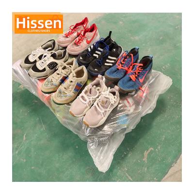 China Breathable Sport Second Hand Branded Badminton Shoes Kids Used Sneakers Pack for sale