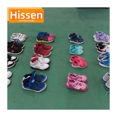 China Breathable Pretty Used Shoes Sandals For Kids Used School British Shoe For Children for sale