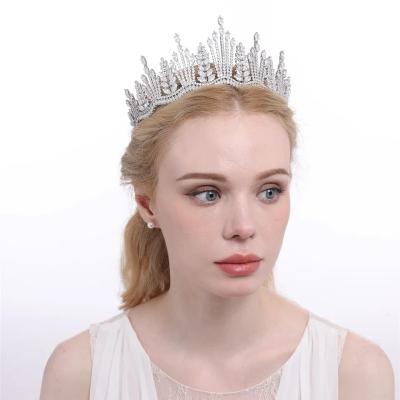 China Bridal Wedding Tiara Diamond Pearl And Zircon Bridal Tiaras Gold CZ Para Novias Crown Set Bridal for sale