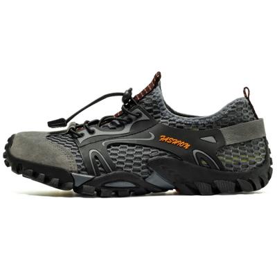 China Anti Slip And Breathable High Quality Rubber Outsole Camouflage Customized Mountaineering Shoes for sale