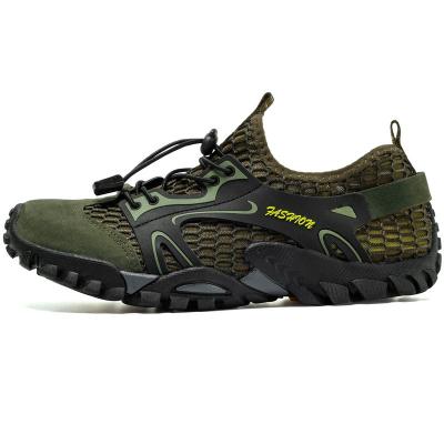 China Anti Slip And Breathable Wholesale Breathable Rubber Outsole Customized Men Mountaineering Shoes for sale