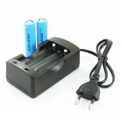 China High Quality EU 1000mA R-U USA Standard Battery 2 Bay 2 Slot 18650 Charger for sale