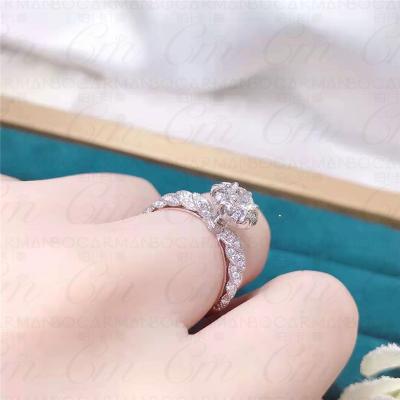 China Color Selection Luxury Atmospheric Diamond Ring Star 18K Gold Main Stone 50 Natural Diamond Points for sale