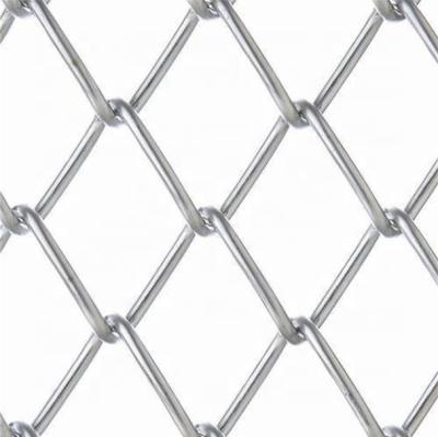 China Fence Mesh PVC Coated Diamond Shape Wire Mesh Sportsfield Chain Link Fence for sale