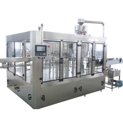 中国 Full Automatic 3 in1 Rotary PET Bottle Mineral Water Bottling Equipment Filling Machine 販売のため