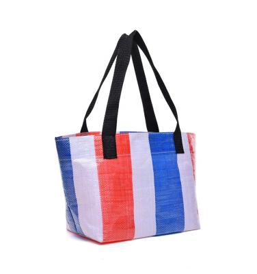 China 100%recyclable fashion retro style red white blue non woven shopping bags market for sale