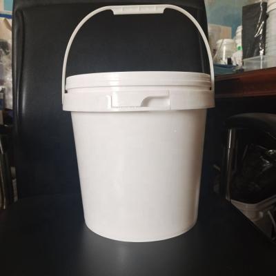 China Pack the sauce hot sale! Food Grade 10L 5 Gallon Plastic Buckets With Handle And Lid Plastic Pail for sale