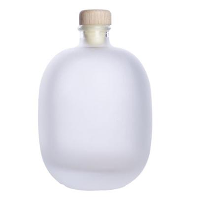 China Environmental friendly round and smooth high quality silk-printable vodka bottle, glass whiskey bottle for sale