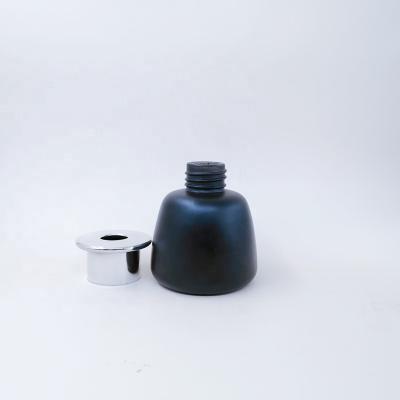 China Personal Care Home Decoration Glass Bottle Car Vehicle Aroma Oil Air Freshener Diffuser Bottle for sale