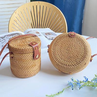 China Wholesale Fashion Customized Retro Handwoven Vietnamese Soft Multi Functional Pure Environmental Protection Vine Strap Bag for sale