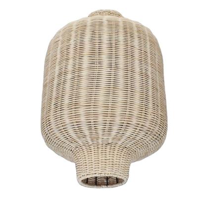 China Manufacturers New Modern Custom Rattan Straw Shade Restaurant Chandelier Creative Bamboo Weaving Lantern for sale