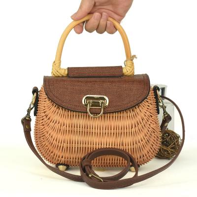 China High Quality Design Shoulder Strap Fashion Rattan Single Detachable Soft Bucket Bag Diagonal Bag for sale