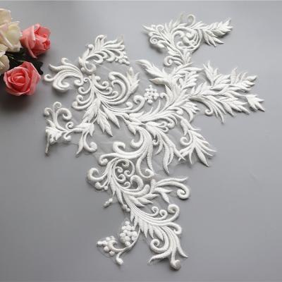 China Handmade High Quality Embroidery Lace Applique DIY Wedding Dress Sewing Accessories for sale