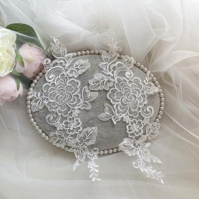 China High Quality White Lace Flower DIY Wedding Dress Decoration Applique Mirror Flower for sale