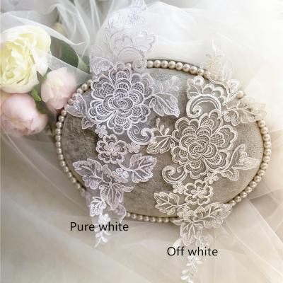 China High Quality Exquisite Lace Applique Bridal Wedding Dress Mirrored Flowers for sale