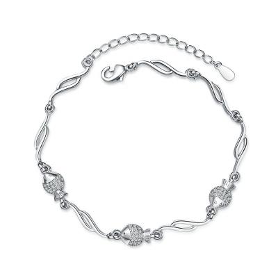 China Newest Stylish Fish Designed Women Personality Chain Bracelet Fashion Jewelry for sale