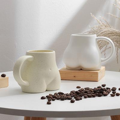 China Ceramic Viable Novelty Mugs Cup W Cup Woman Body Butt Shape Coffee Milk Cup Carving Cup Dining Table Accessories en venta