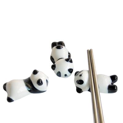 China Fashion Modern Ceramic Tableware Chopstick Fork Spoon Rest Kitchen Chopstick Holders Racks Panda Care Custom Ceramic 500 PCs en venta