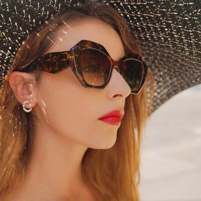 China Fashion Sunglasses Polygon Irregular Sunglasses For Ladies Vintage Make Your Brand Sun Glass Female Stylish Shades Trendy Women Sunglasses 2022 for sale