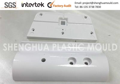 Chine Moulage par injection en plastique ignifuge fait sur commande de logement de clôture de dispositif médical de PC/ABS à vendre