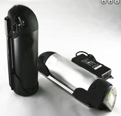 China Batería de Ebike de la botella de agua de Downtube del negro del ion de Li con la célula de Samsung del uso del puerto de Usb para la bici eléctrica en venta