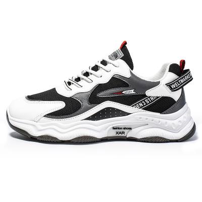 China Hot Selling Rubber Top Fashion White And Black Rubber Men's Casual Sports Running Shoes for sale