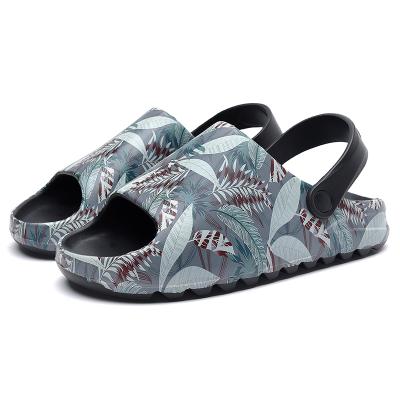 China Fashion trend new design rubber and plastic material sheet clog printed summer beach sandals for men for sale