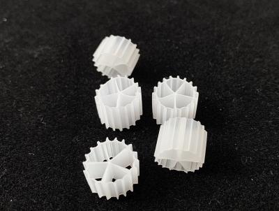 China Maagdelijk HDPE Biodragersmbbr Biomedia Wit 10X7mm Te koop